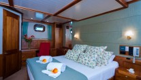 ESCAPADE Master Cabin